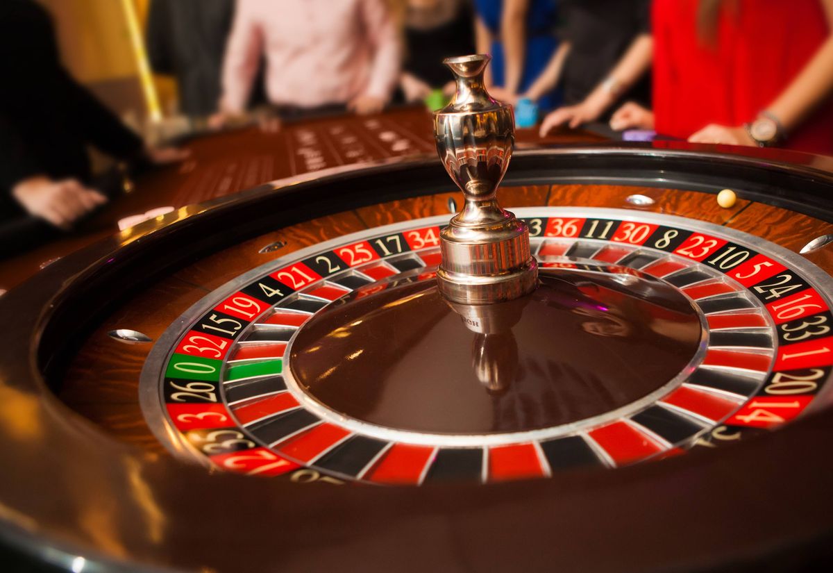 First Games کیسینو میں پوکر گیمز
